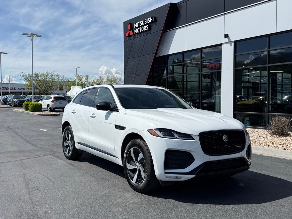 2024 Jaguar F-PACE P250 R-Dynamic S's photo