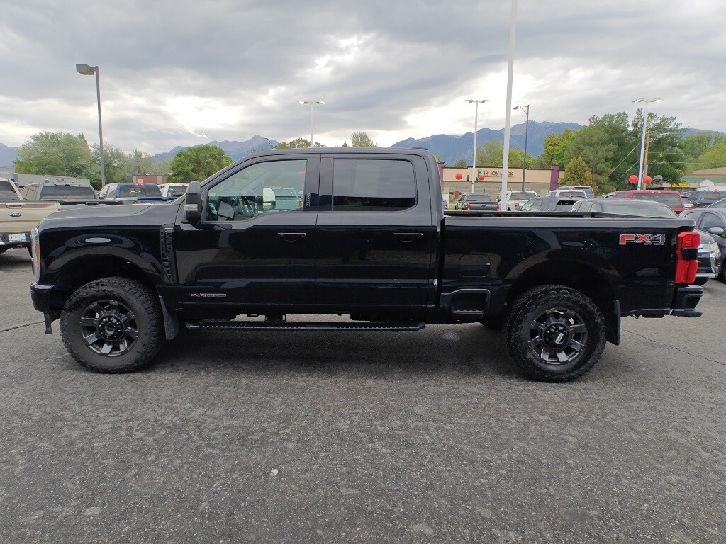 2023 Ford F-250 Lariat photo 3