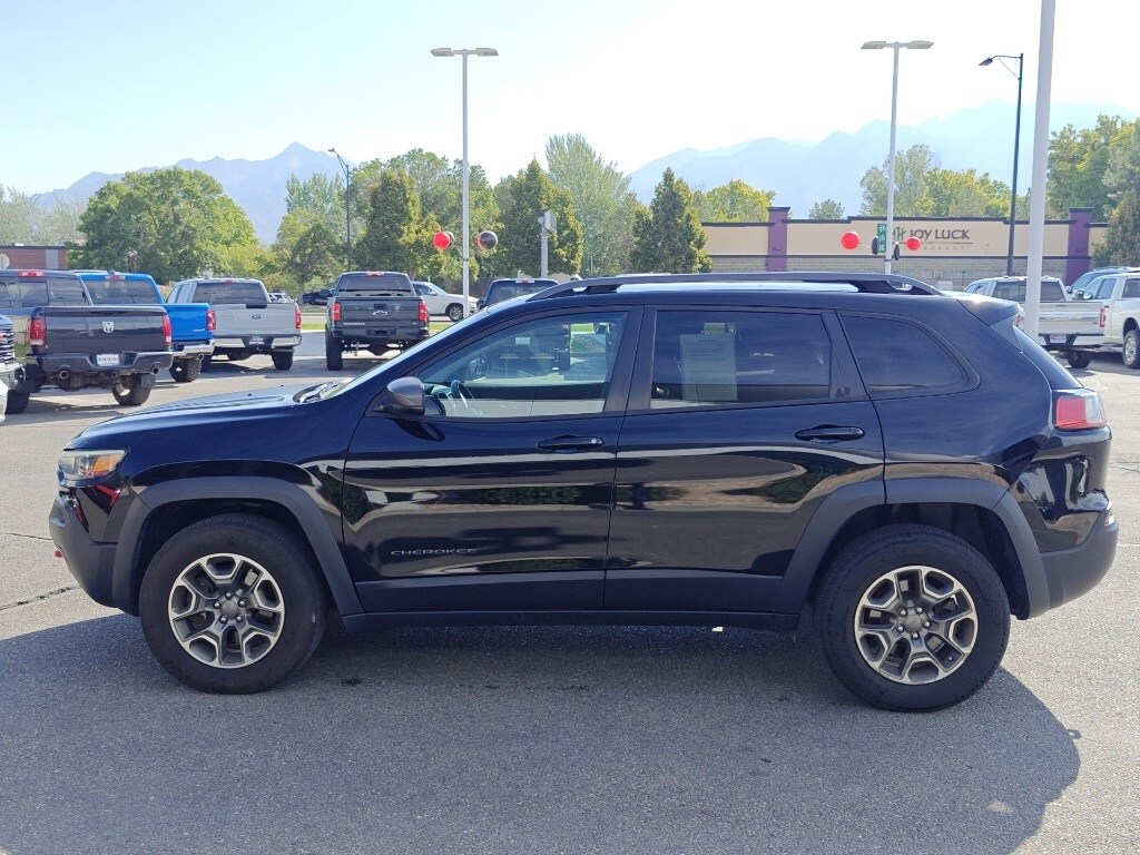 2020 Jeep Cherokee Trailhawk photo 3