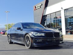 2017 BMW 750i xDrive Sedan