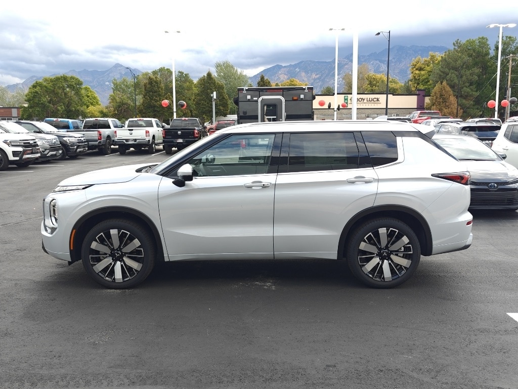 New 2025 Mitsubishi Outlander SUV