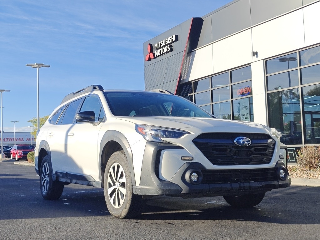 2024 Subaru Outback Premium's photo