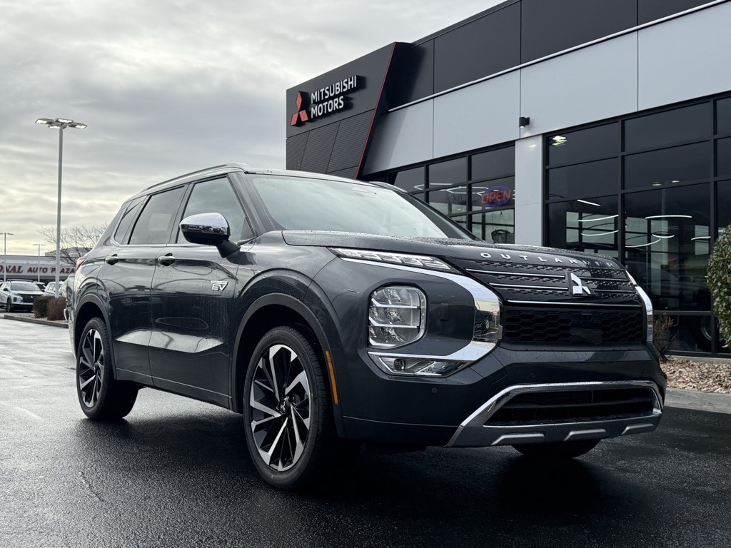 2025 Mitsubishi Outlander Plug-in Hybrid SEL's photo