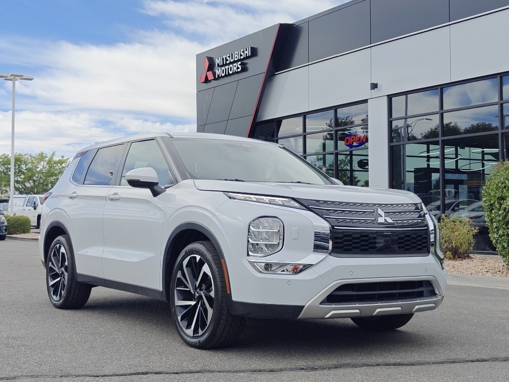 2023 Mitsubishi Outlander Plug-In Hybrid
