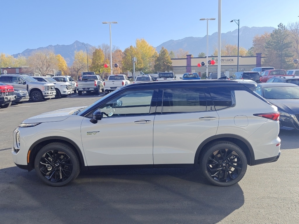 New 2025 Mitsubishi Outlander PHEV SEL SUV