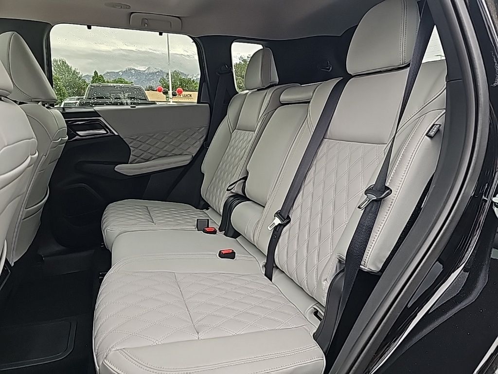 2025 Mitsubishi Outlander Plug-in Hybrid SEL - Photo 24