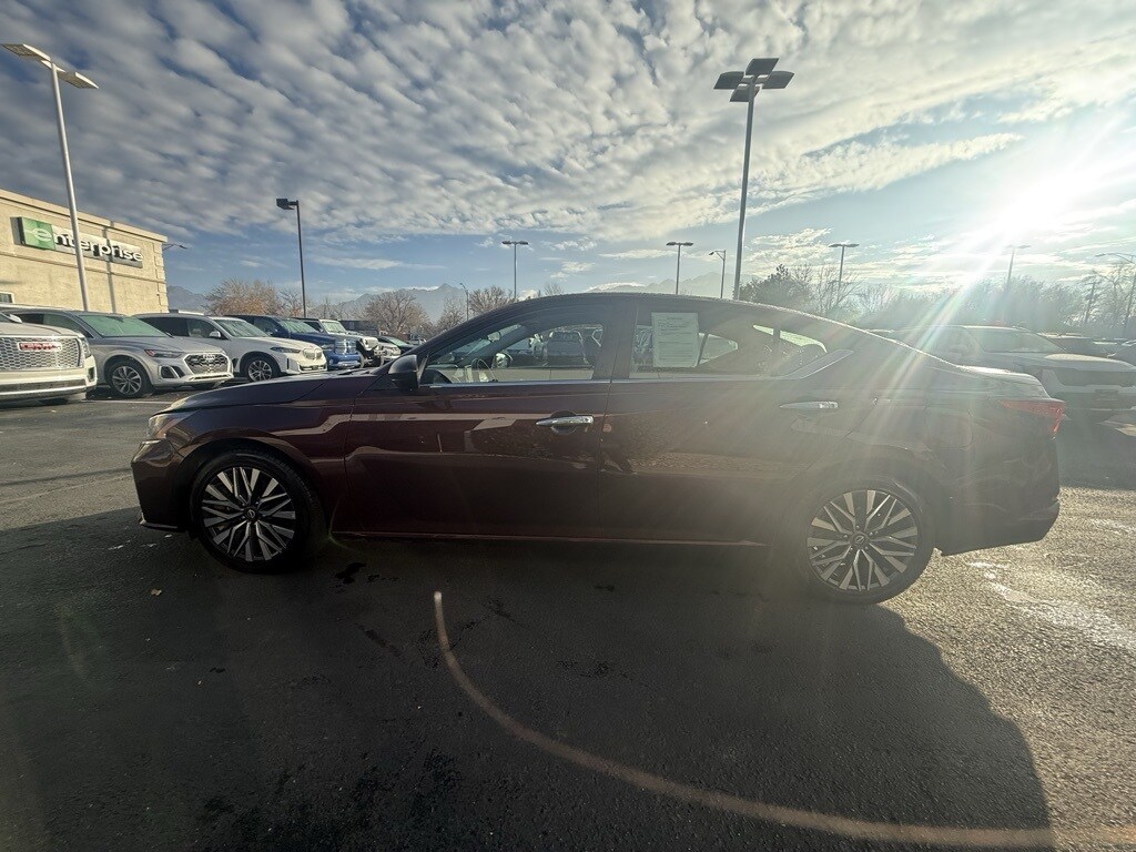 2024 Nissan Altima 2.5 SV photo 4