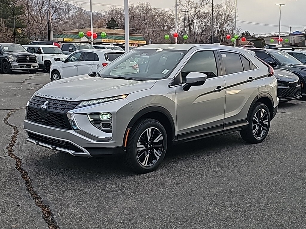 2025 Mitsubishi Eclipse Cross SE photo 3