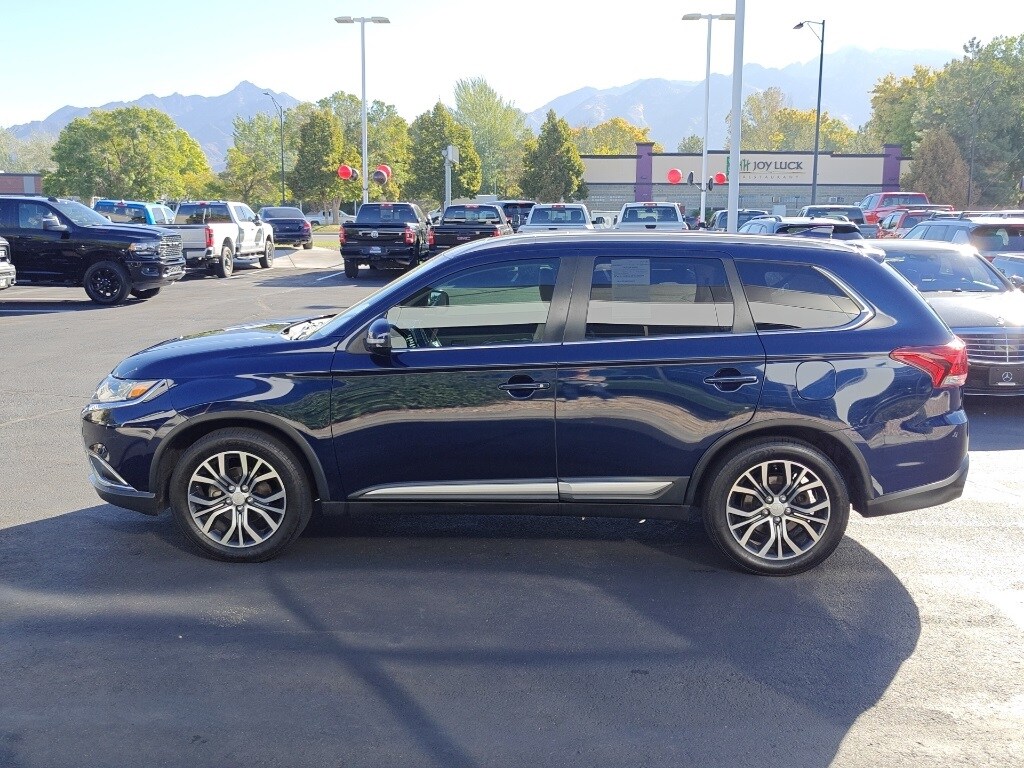 2017 Mitsubishi Outlander SEL photo 4