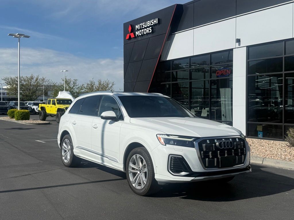 2025 Audi Q7 55 Premium Plus quattro Tiptronic's photo
