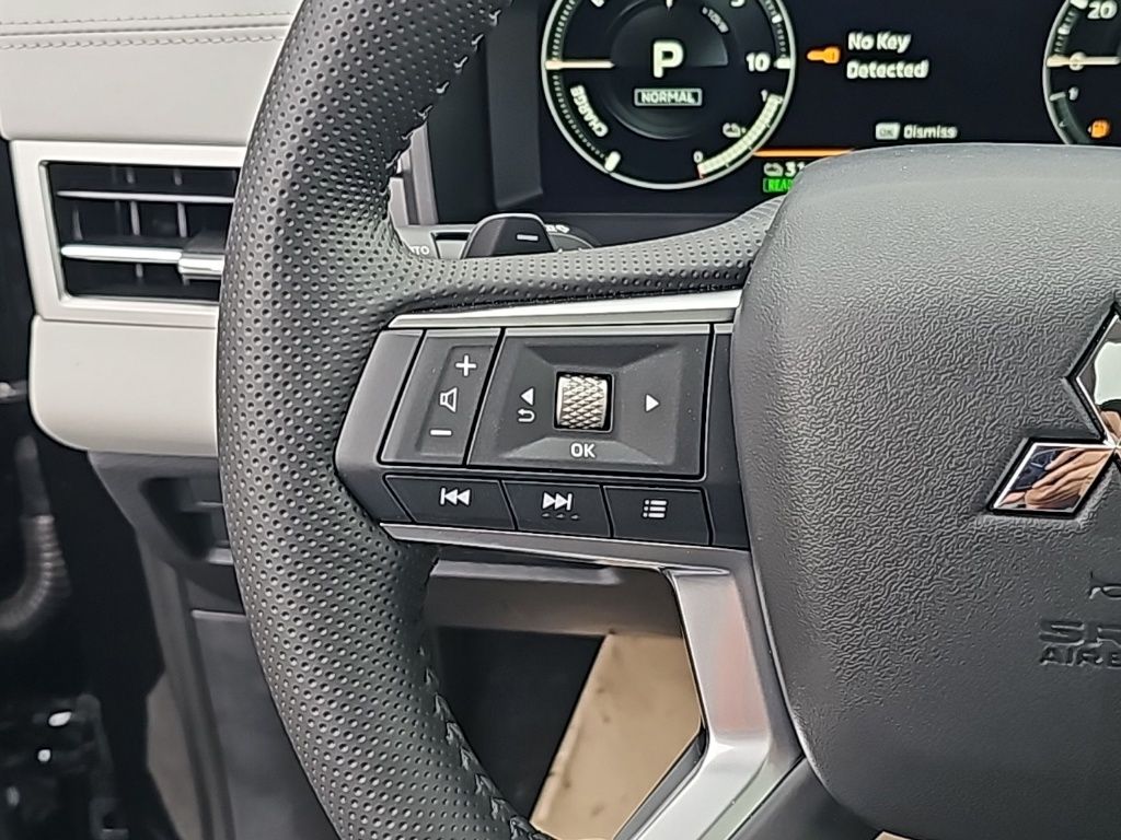 2025 Mitsubishi Outlander Plug-in Hybrid SEL - Photo 15