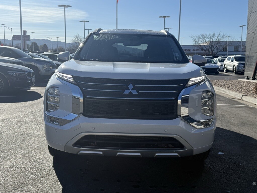 2025 Mitsubishi Outlander PHEV SEL photo 2