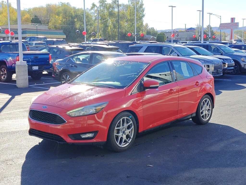 Used 2015 Ford Focus SE Hatchback