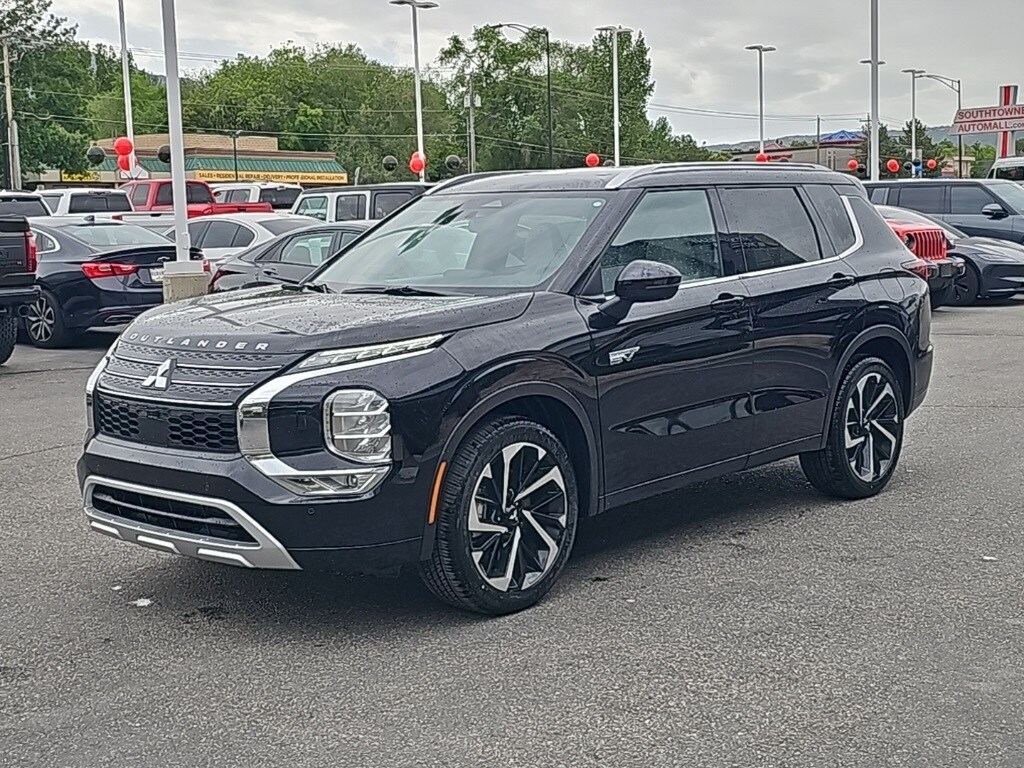 2025 Mitsubishi Outlander PHEV SEL photo 2