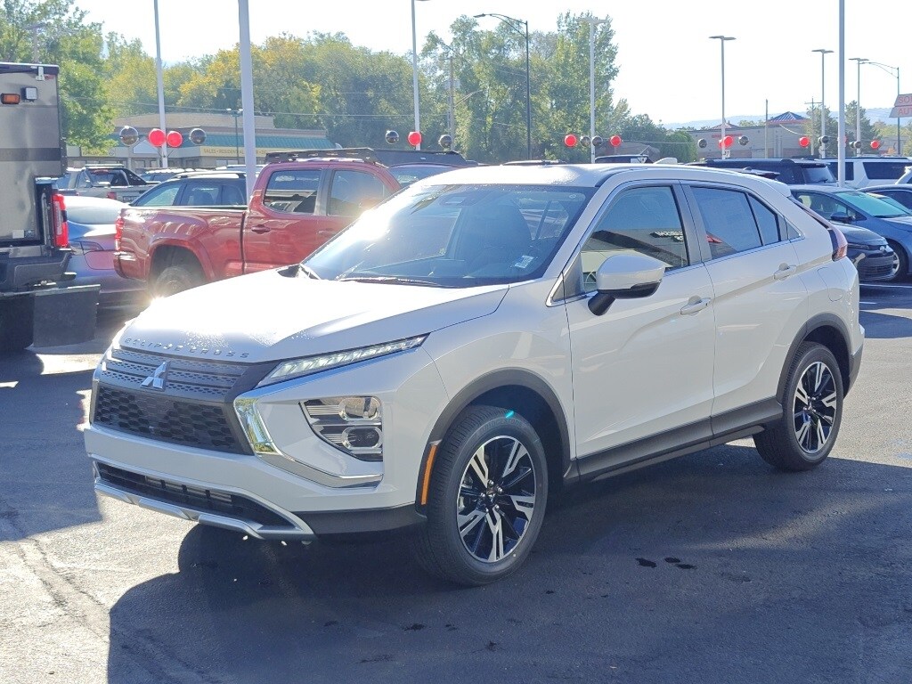 2026 Mitsubishi Eclipse Cross SEL photo 3