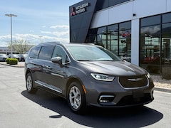 2021 Chrysler Pacifica Limited Van Passenger Van