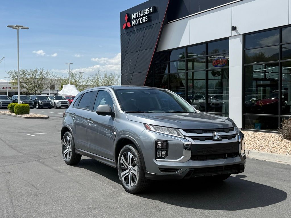 2026 Mitsubishi Outlander Sport 2.0 ES AWC CVT's photo