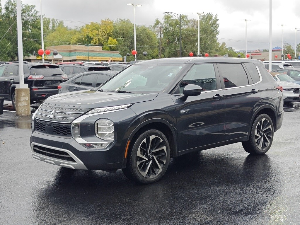 2024 Mitsubishi Outlander PHEV photo 2