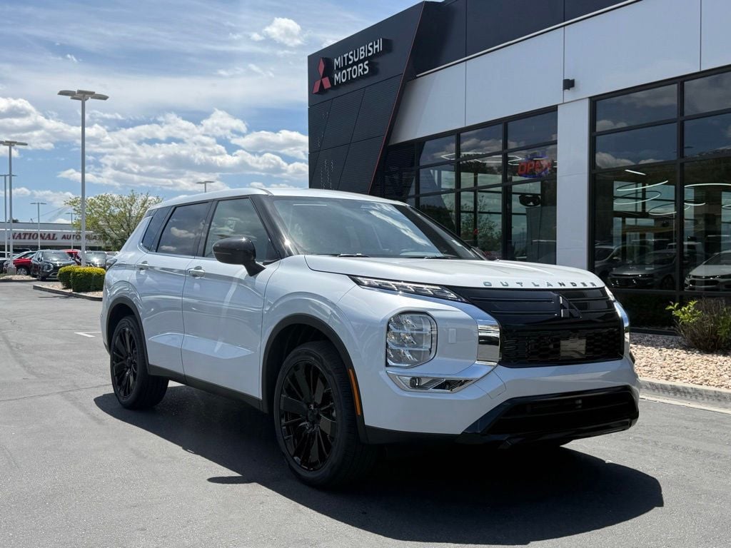 2026 Mitsubishi Outlander's photo