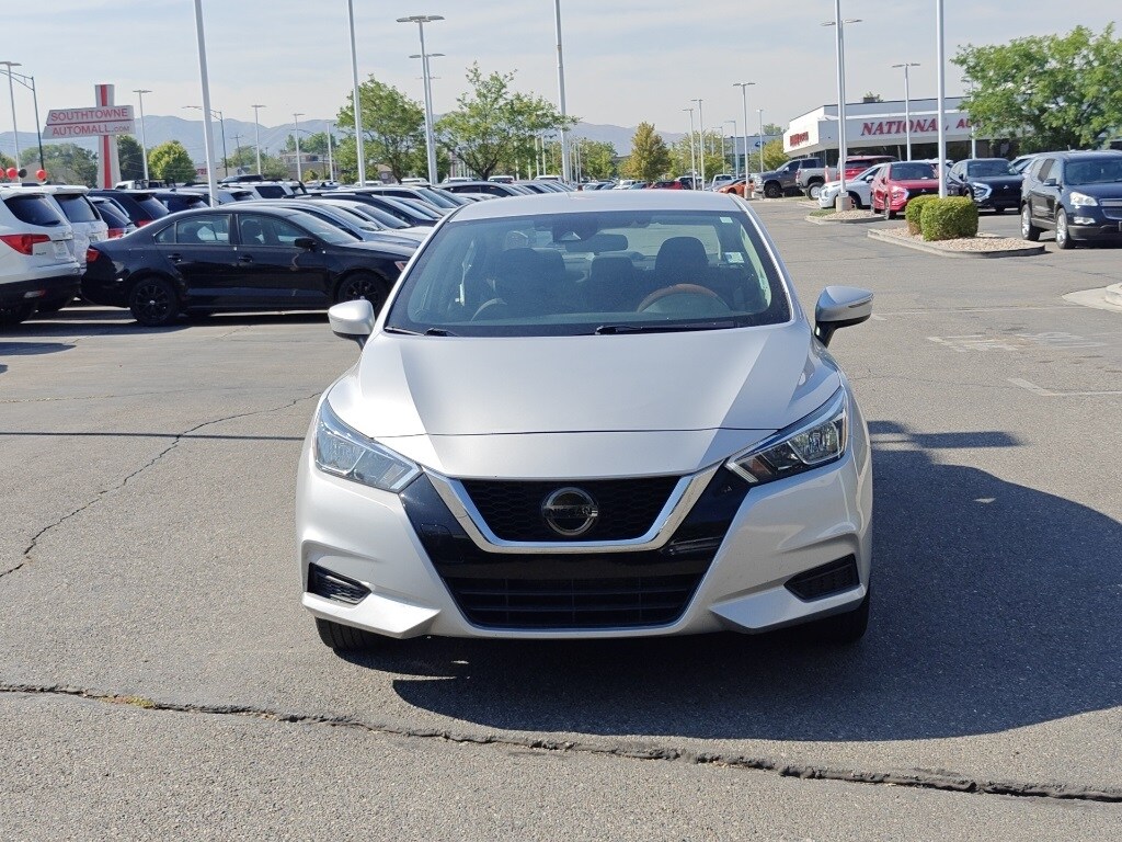 2021 Nissan Versa 1.6 SV photo 2