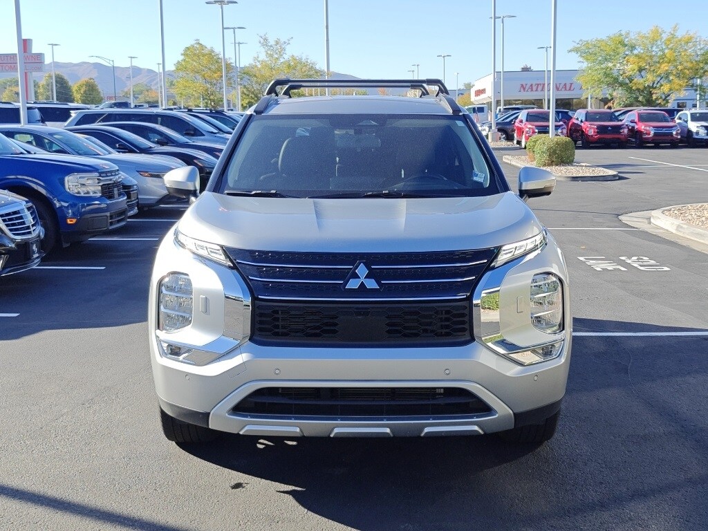2024 Mitsubishi Outlander SE Ralliart photo 2