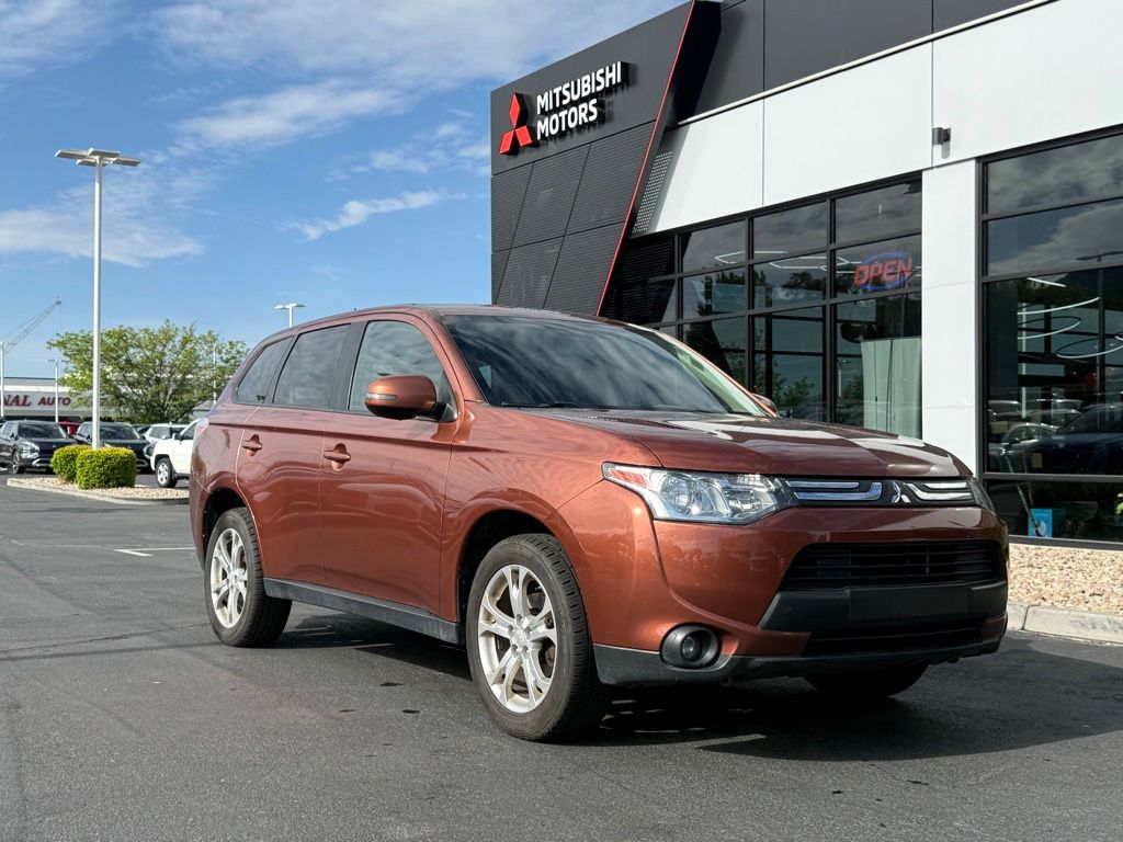 2014 Mitsubishi Outlander SE S-AWC's photo
