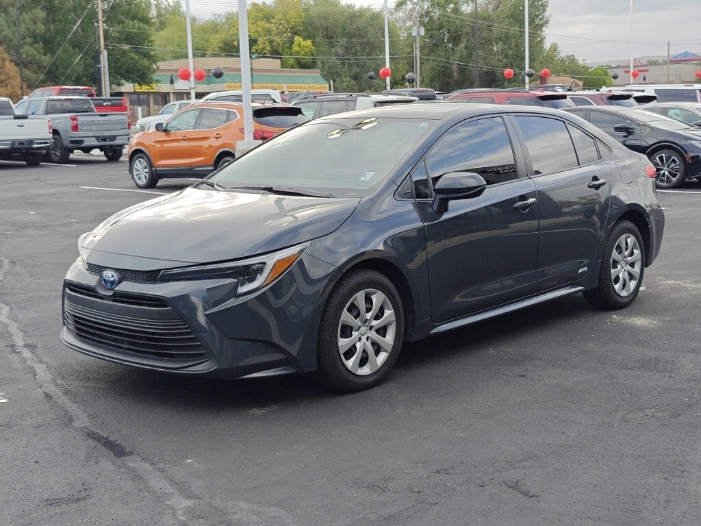 2023 Toyota Corolla Hybrid LE photo 3