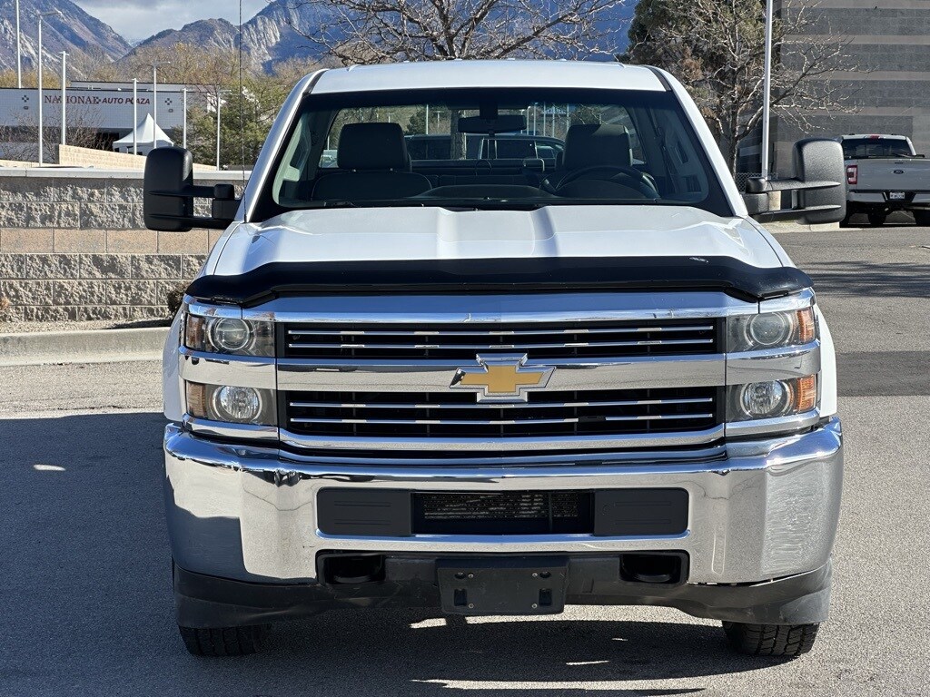 2018 Chevrolet Silverado 3500HD photo 2
