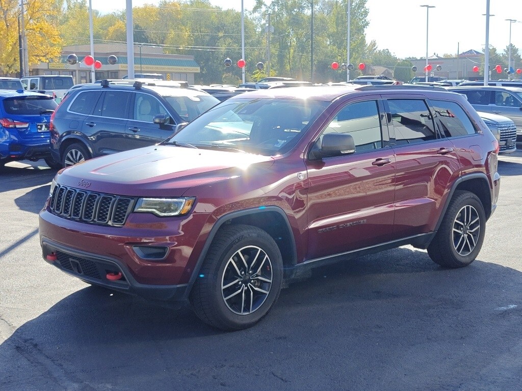 2019 Jeep Grand Cherokee Trailhawk photo 2