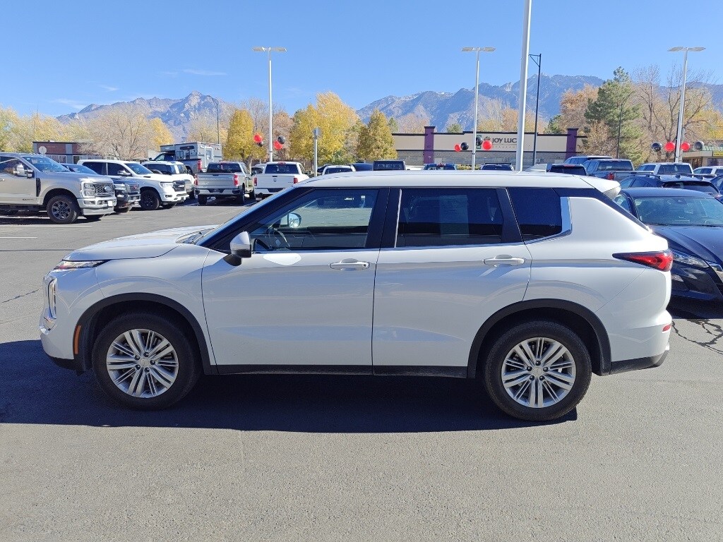 Used 2023 Mitsubishi Outlander ES SUV