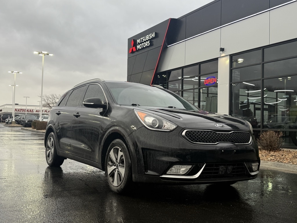 2017 Kia Niro EX's photo