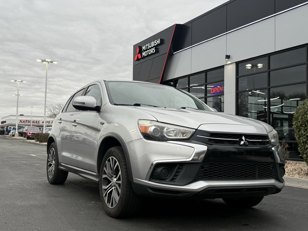 2019 Mitsubishi Outlander Sport ES's photo