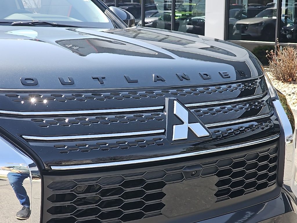 2025 Mitsubishi Outlander Plug-in Hybrid SEL - Photo 32