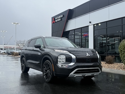 2023 Mitsubishi Outlander Plug-In Hybrid SEL SUV