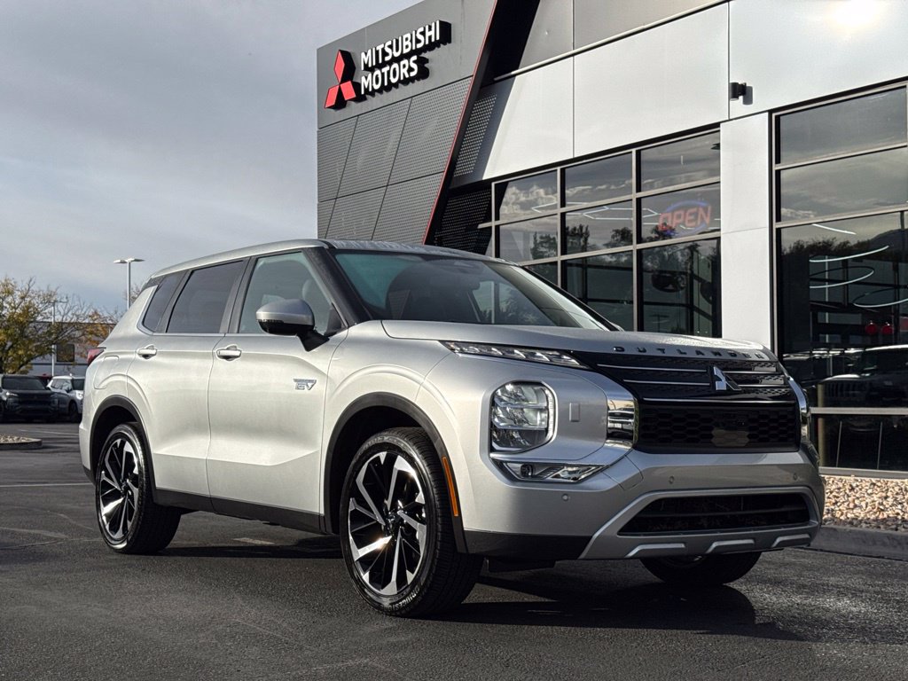 2025 Mitsubishi Outlander PHEV SE SUV