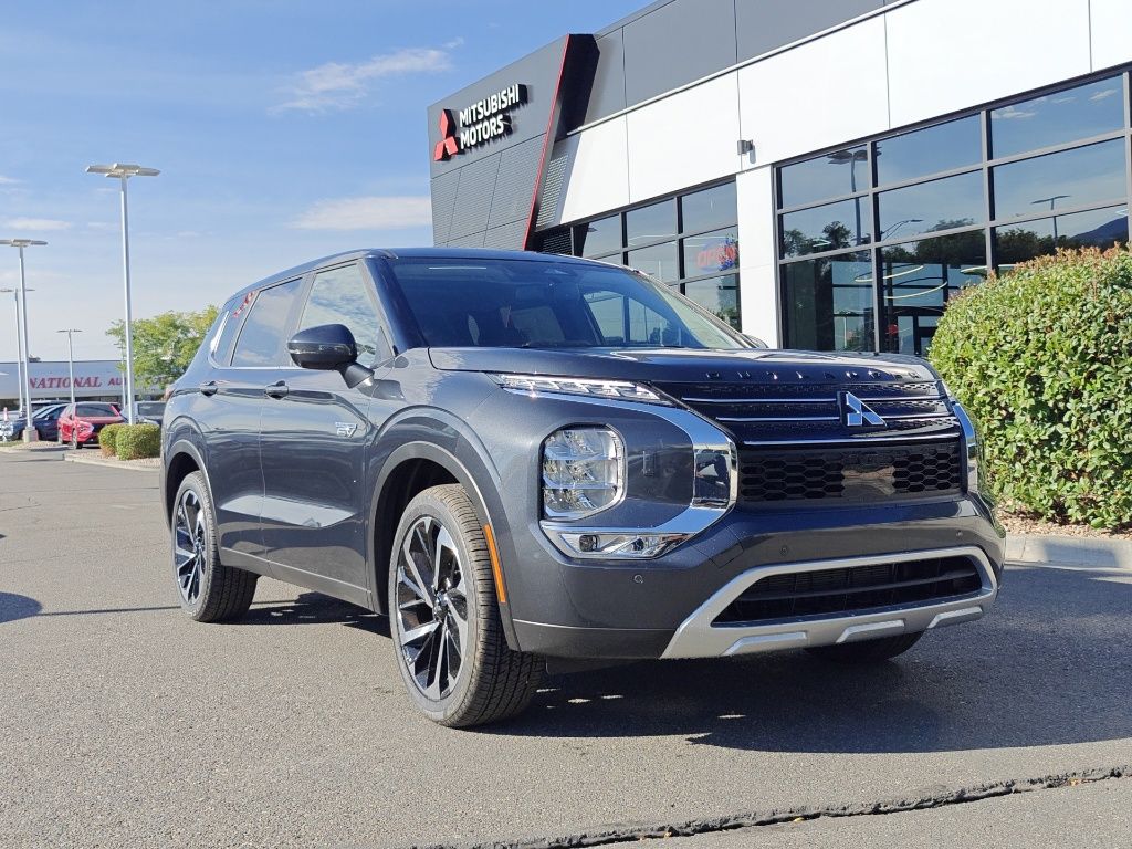 2025 Mitsubishi Outlander Plug-in Hybrid SE S-AWC's photo