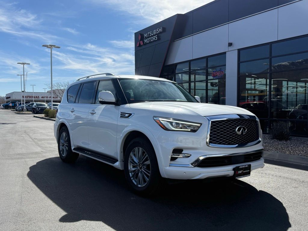 2024 INFINITI QX80 Luxe 4WD's photo