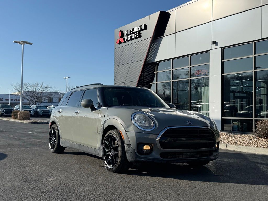 2019 MINI Clubman Cooper ALL4 Signature's photo