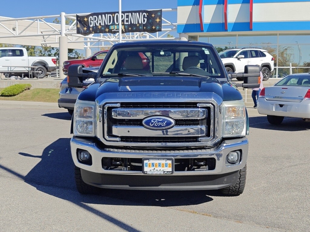 2011 Ford F-250 Lariat photo 2