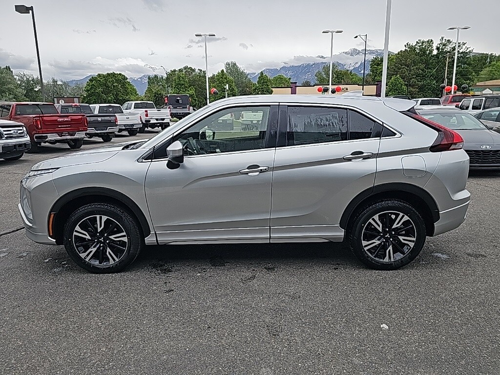2025 Mitsubishi Eclipse Cross SEL photo 4