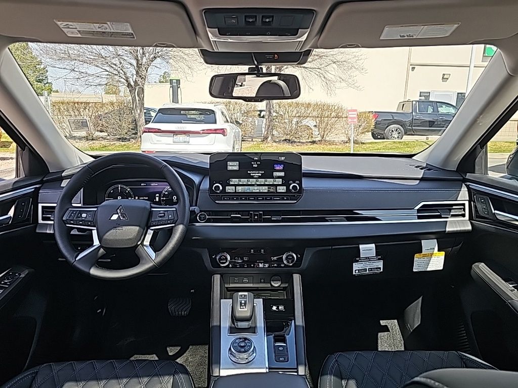 2025 Mitsubishi Outlander Plug-in Hybrid SEL - Photo 23
