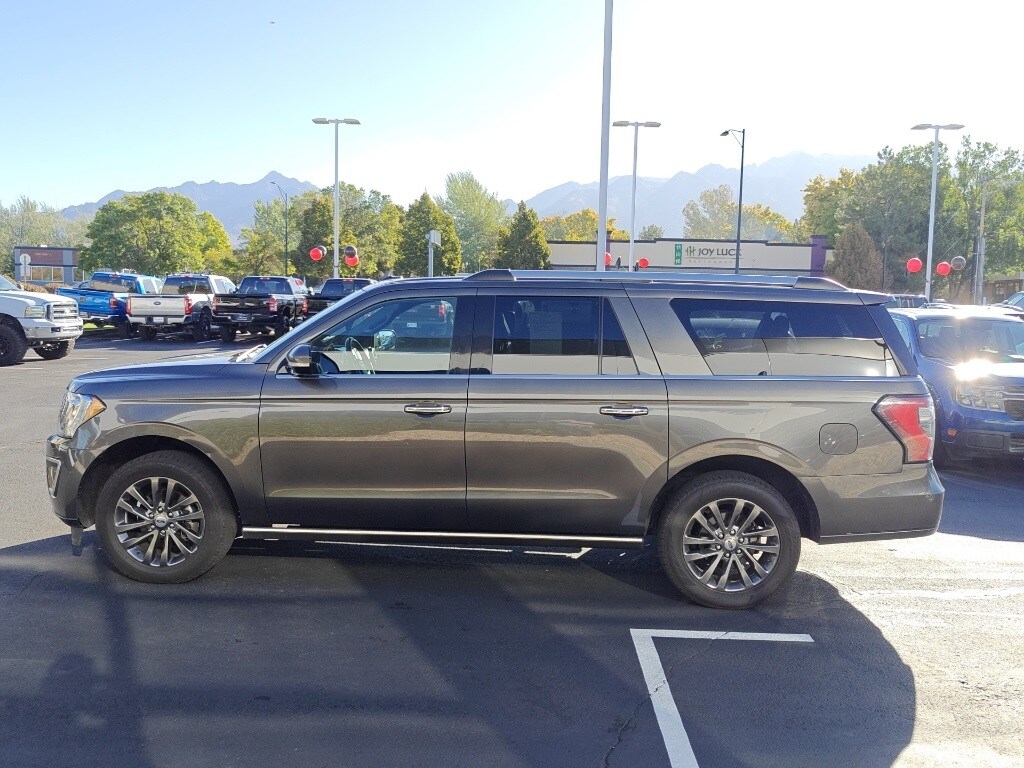 2021 Ford Expedition MAX Limited photo 3