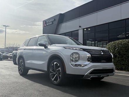 2025 Mitsubishi Outlander PHEV SE SUV