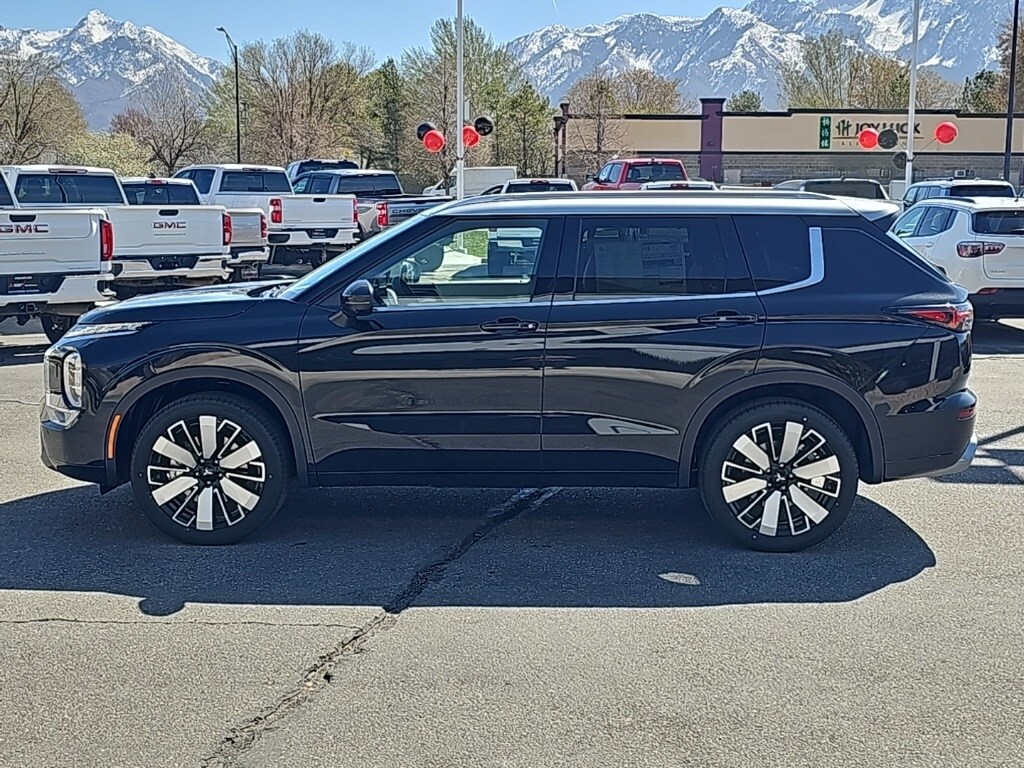 2025 Mitsubishi Outlander SEL GT photo 4