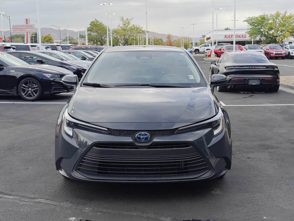 2023 Toyota Corolla Hybrid LE photo 2