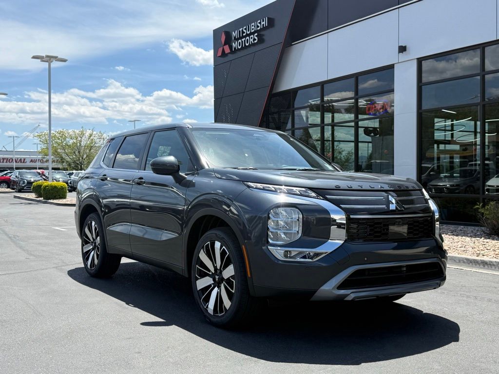 2026 Mitsubishi Outlander SE S-AWC's photo