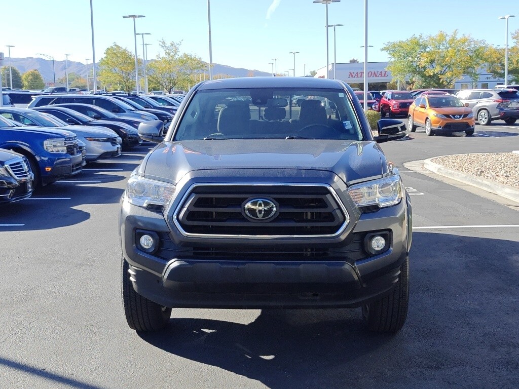2022 Toyota Tacoma SR5 photo 2