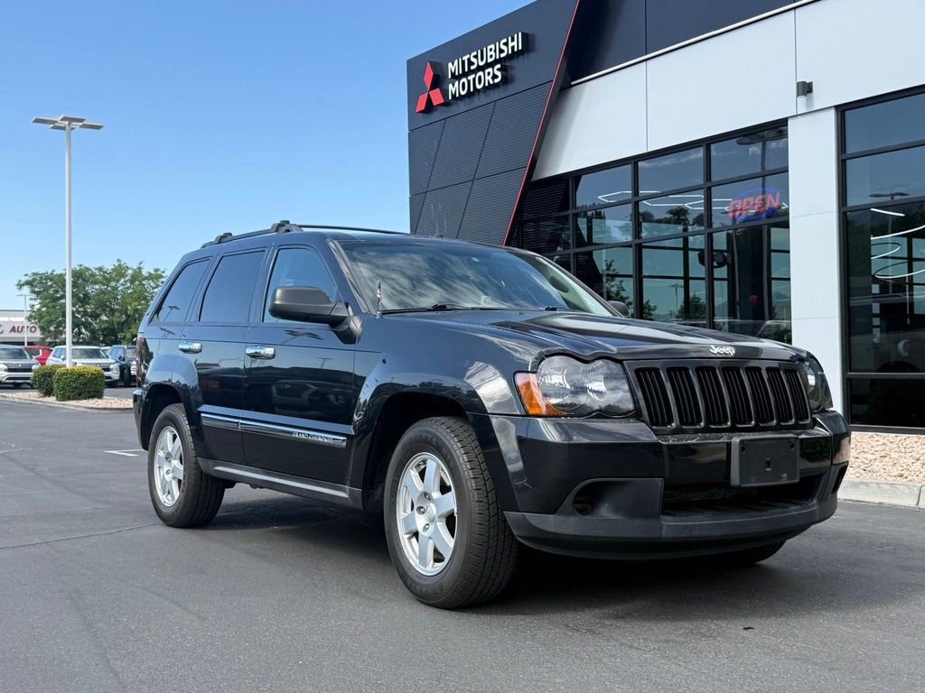 2010 Jeep Grand Cherokee Laredo 4WD's photo