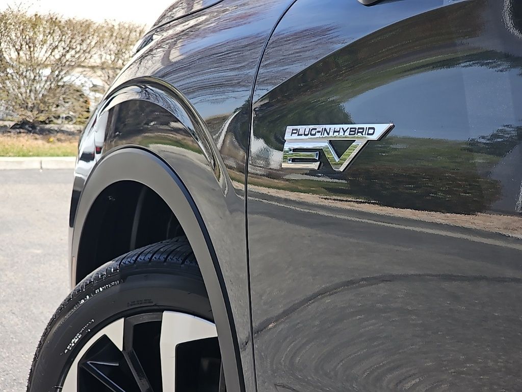 2025 Mitsubishi Outlander Plug-in Hybrid SEL - Photo 36