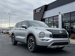 2025 Mitsubishi Outlander PHEV SE SUV